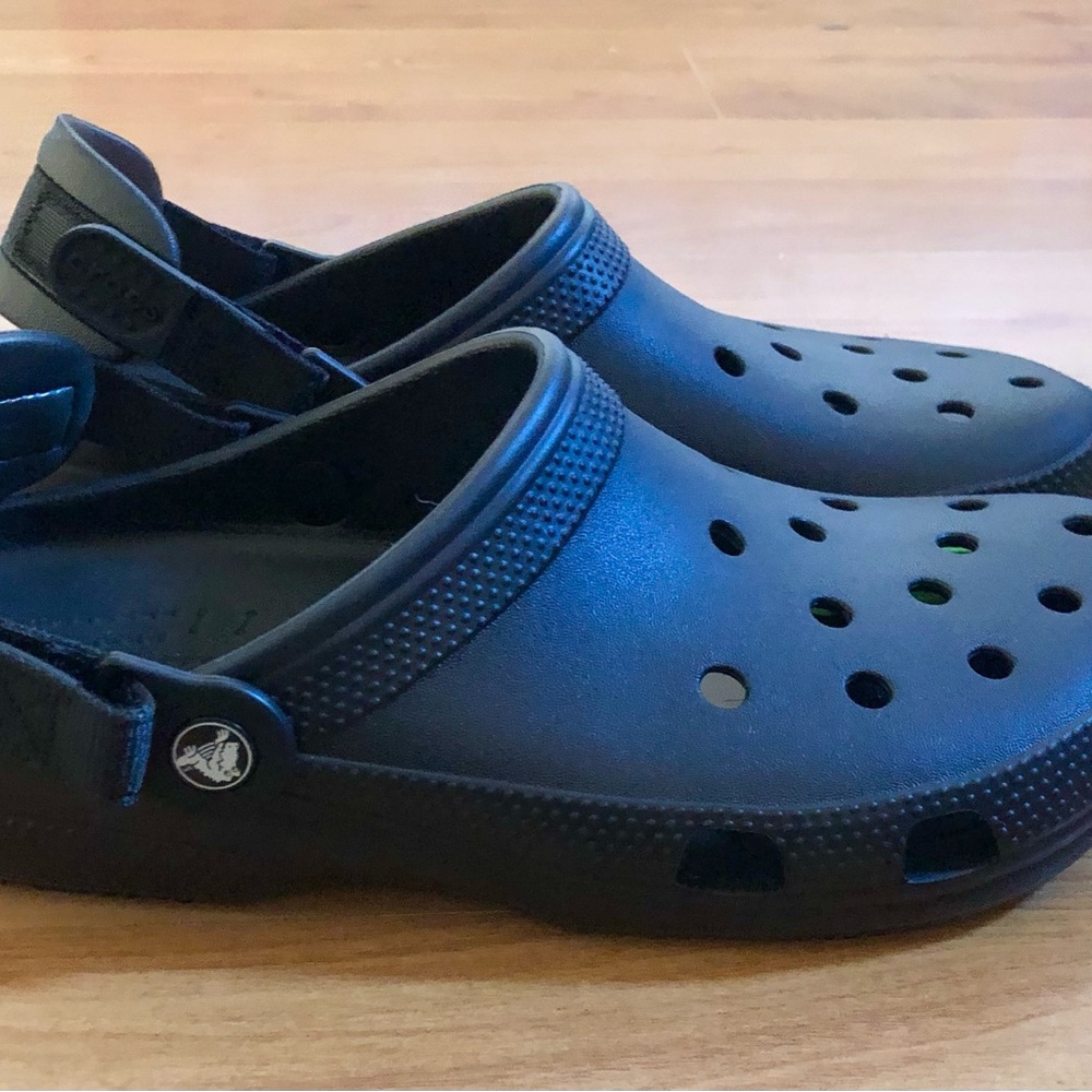 Crocs Classic Adjustable Clog Straps Sandals Black 10 M/ 12 W.  NWOB